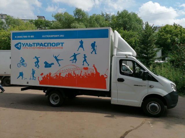 Брендирование автомобилей: секреты успешного оформления Брендирование автомобилей: секреты успешного оформления